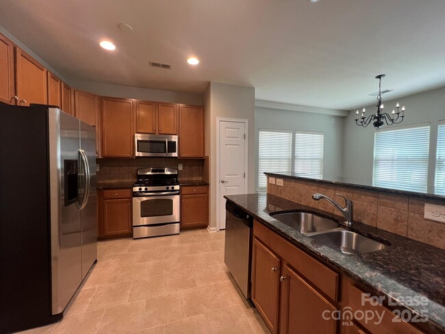 Building Photo - 9423 Alice McGinn Drive