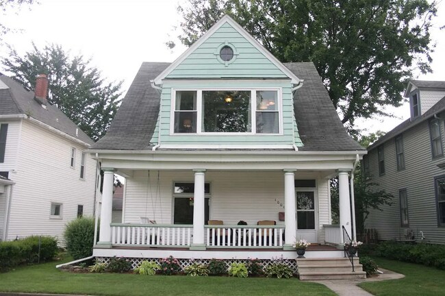 Primary Photo - 1009 Crescent Ave