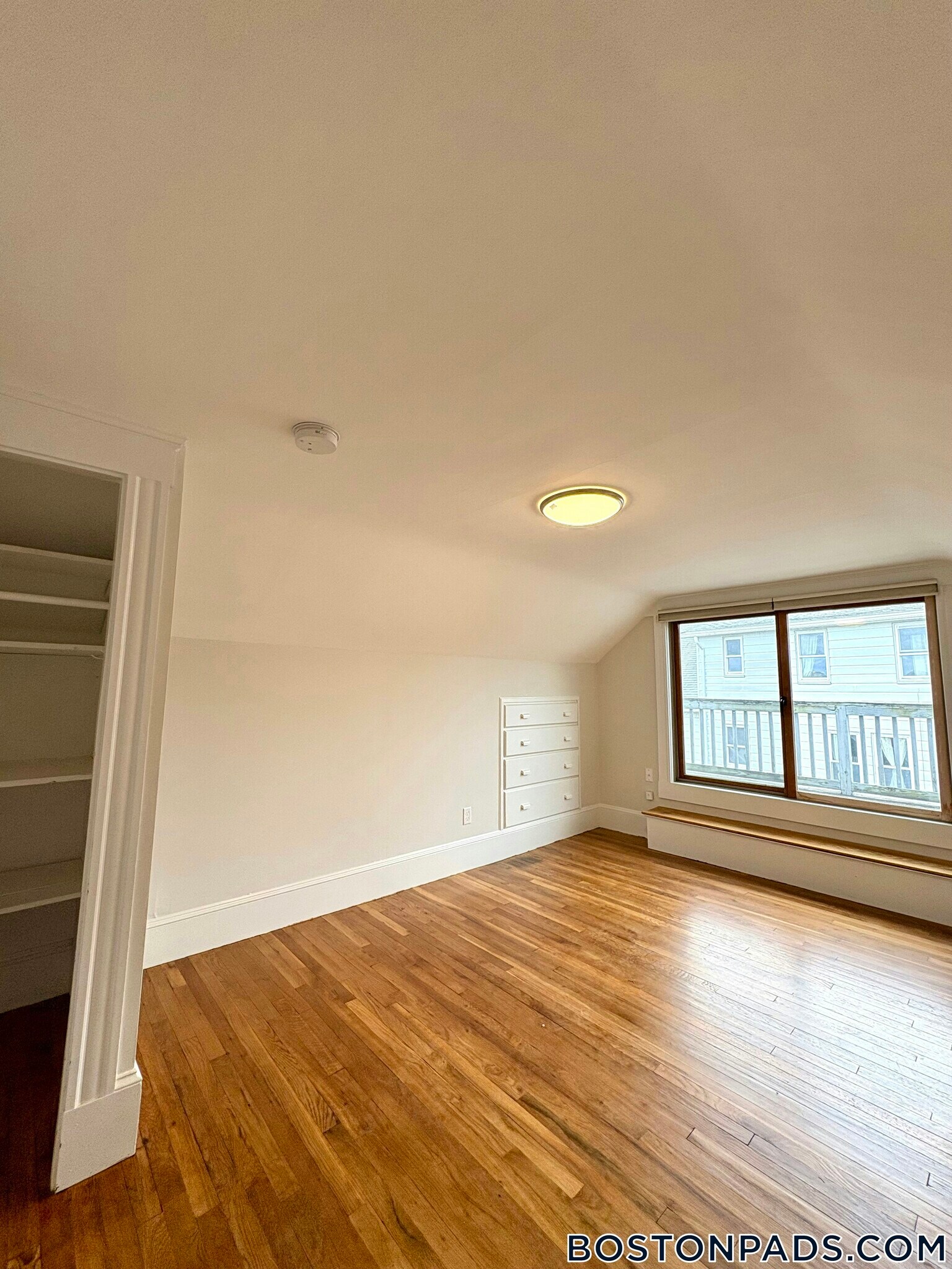 Building Photo - 15 Edgecliff Rd