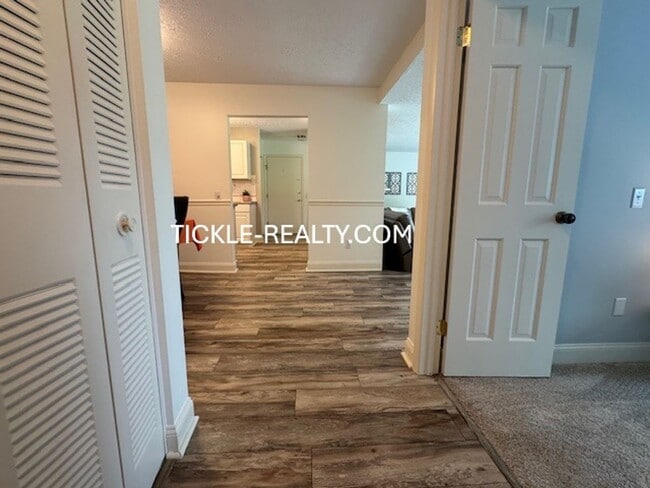 Building Photo - 1 Bedroom Condo in Fairport