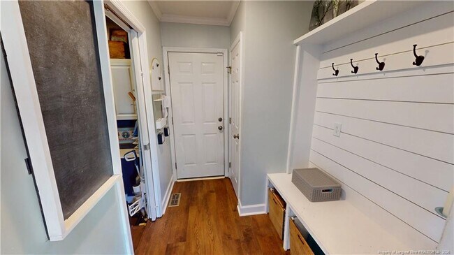 Building Photo - 338 Lionshead Rd