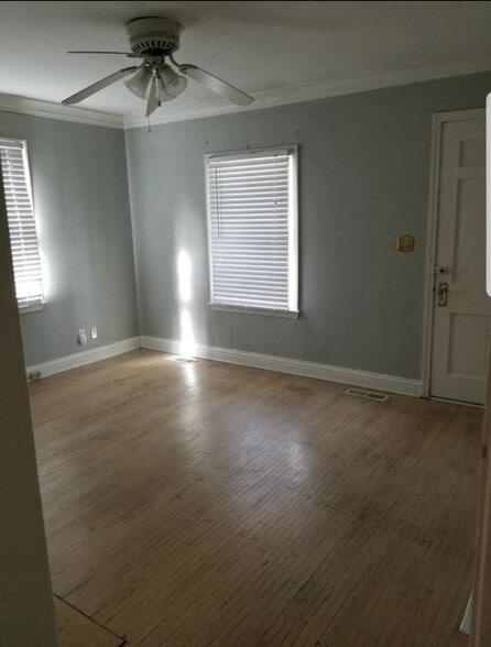 Building Photo - 3834 Massie Ave