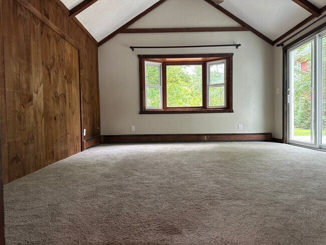 Building Photo - 202 Glenellen Rd