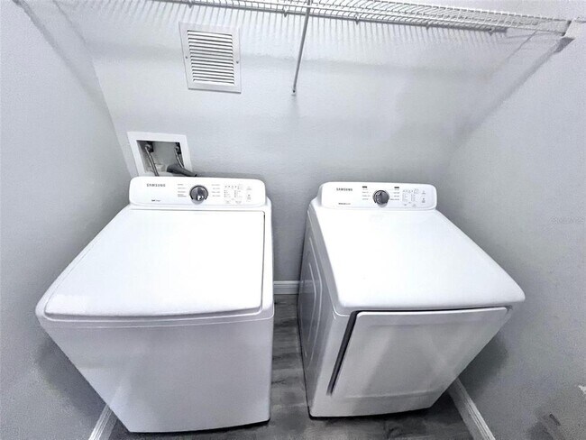 Building Photo - 2250 Portofino Pl