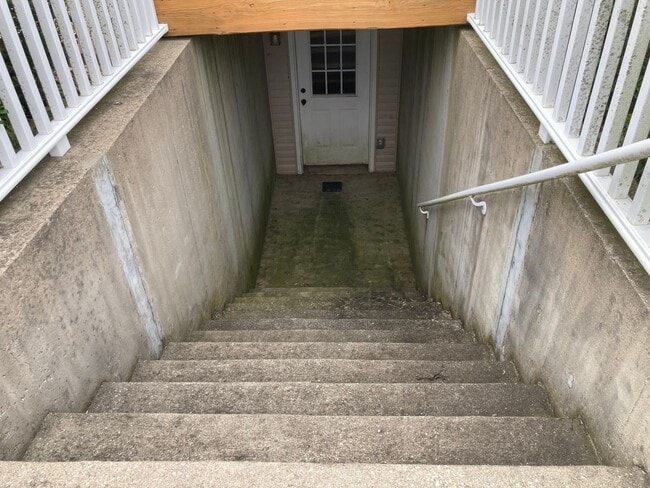 Building Photo - 108 Carriage Hills Ln