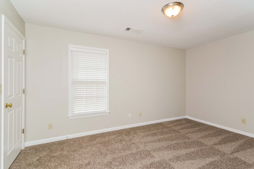 Building Photo - 1052 Laurel Valley Dr SW