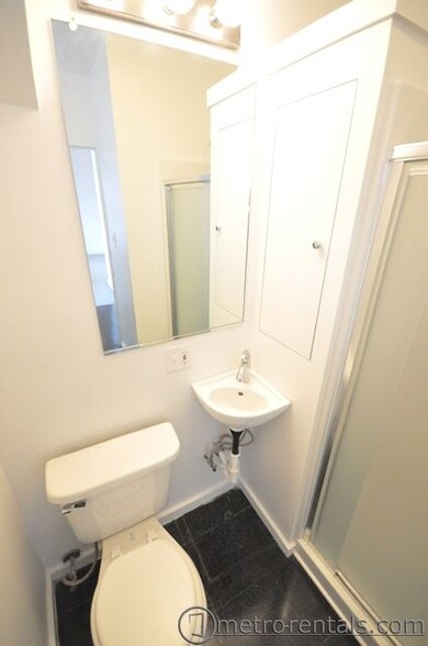 Bathroom - 576 S 9th St