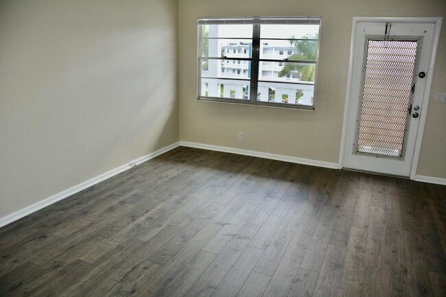 Building Photo - 4070 Exeter