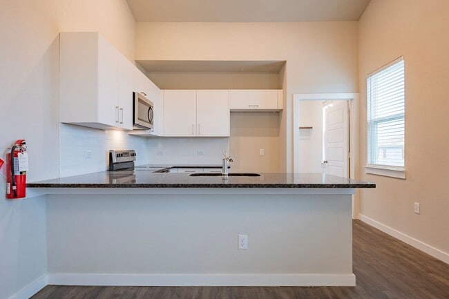 Building Photo - GORGEOUS 2 BEDROOM 2 BATH FOUR PLEX LOCATED IN MIDLOTHIAN ISD!