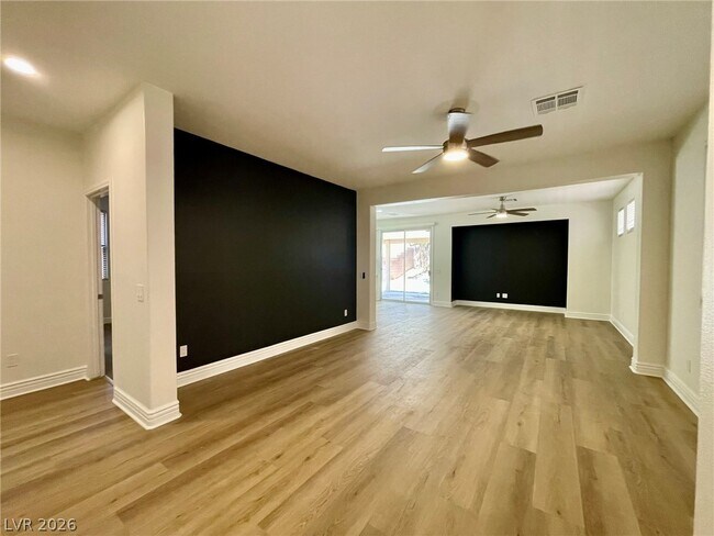 Building Photo - 10546 Big Mill Dr