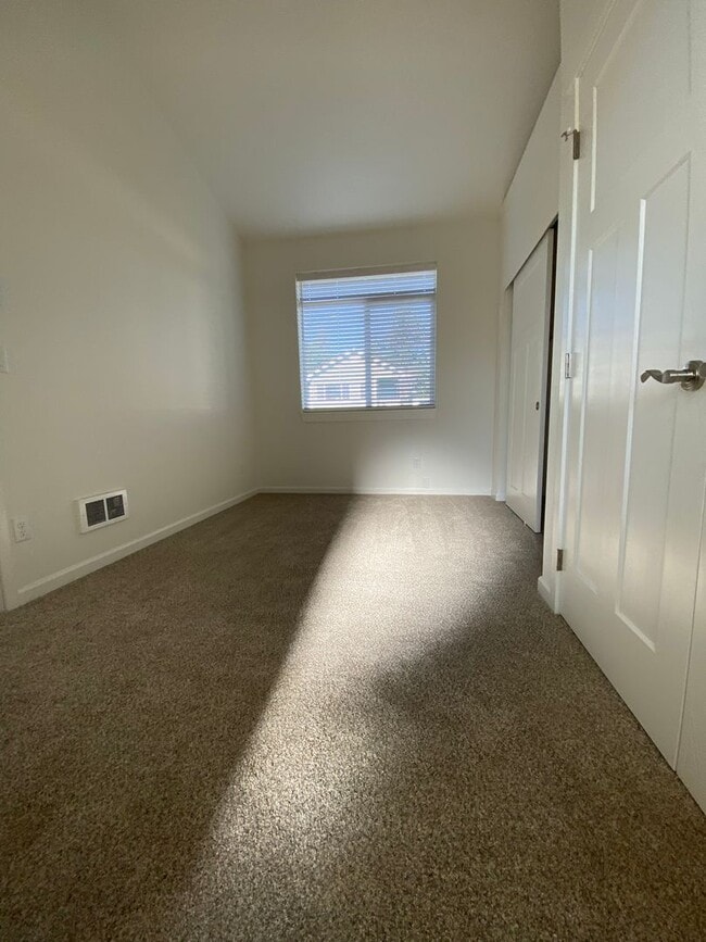 Building Photo - BRAND NEW 1 BEDROOM ON OREGON'S ADVENTURE COAST!