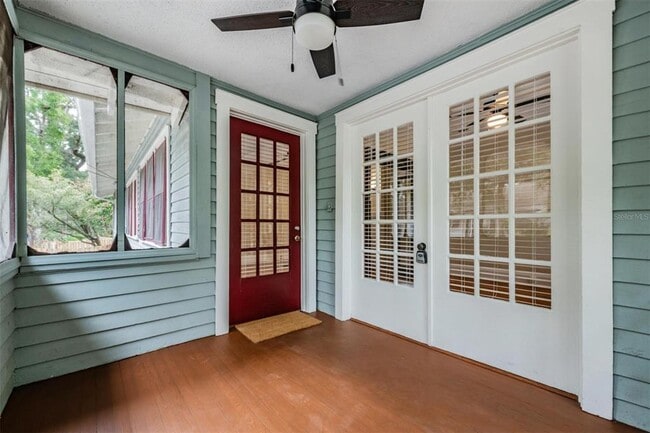 Building Photo - 1000 E Crenshaw St