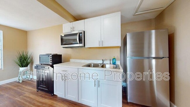 Building Photo - 2635 Arnold St