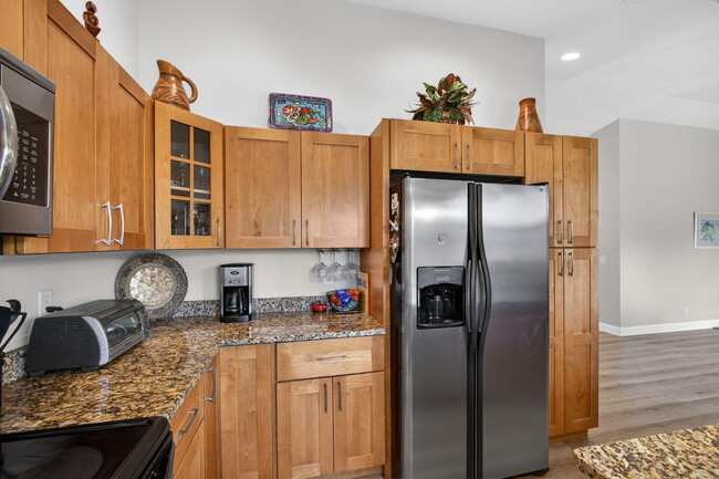 Building Photo - 18221 SE Fairview Cir