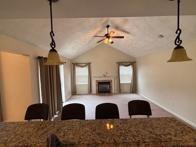 Building Photo - Pristine Endicott Single Family Home