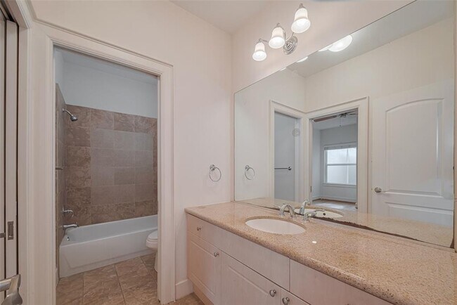 Building Photo - 5338 Fayette St