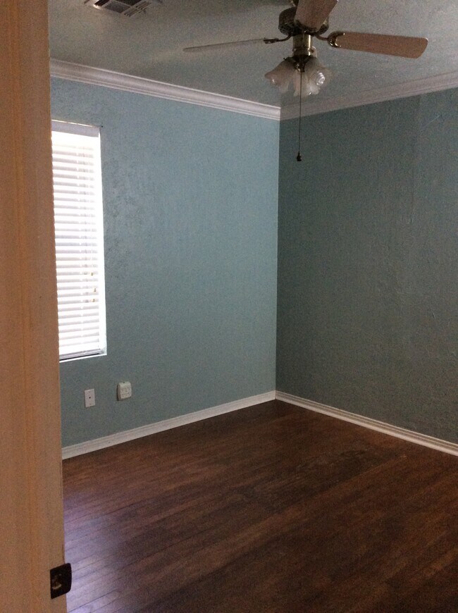 Building Photo - 111 E 12th St