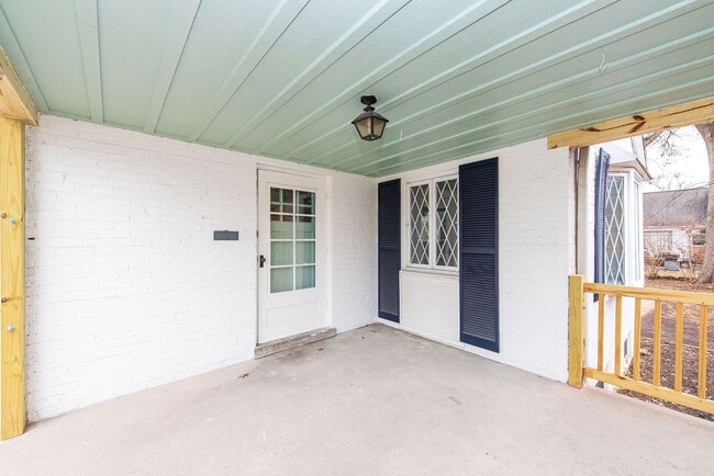 Building Photo - WESTWOOD - Freshly updated 4 bed 2.5 bath home