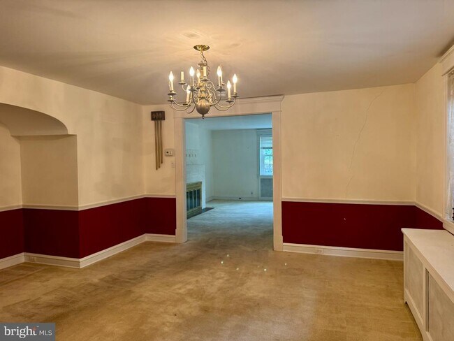 Building Photo - 8235 Brookside Rd