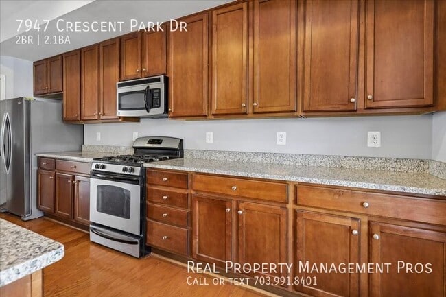 Building Photo - 7947 Crescent Park Dr