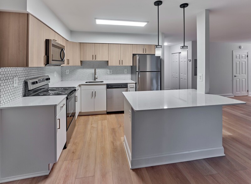 Kitchen with Breakfast Bar - Aberwyck