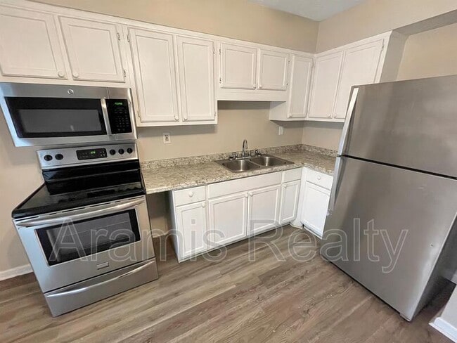 Building Photo - 114 Spring Ct