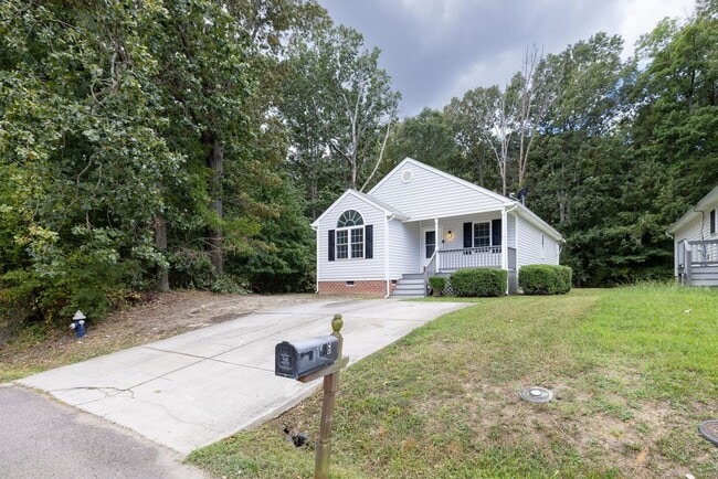 Building Photo - Spacious home in Hopewell