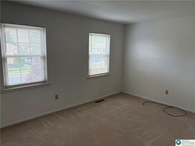 Building Photo - 167 Sunshine Dr