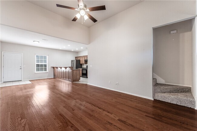 Building Photo - 3005 SW Deerfield Blvd