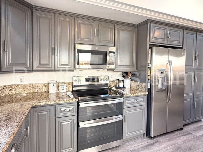 Building Photo - 10990 Red Rock Dr