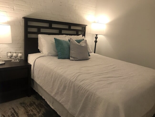 Interior Photo - Landmark at Marshall Broad