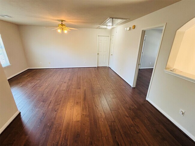 Building Photo - 18002 Secret Branch Ln
