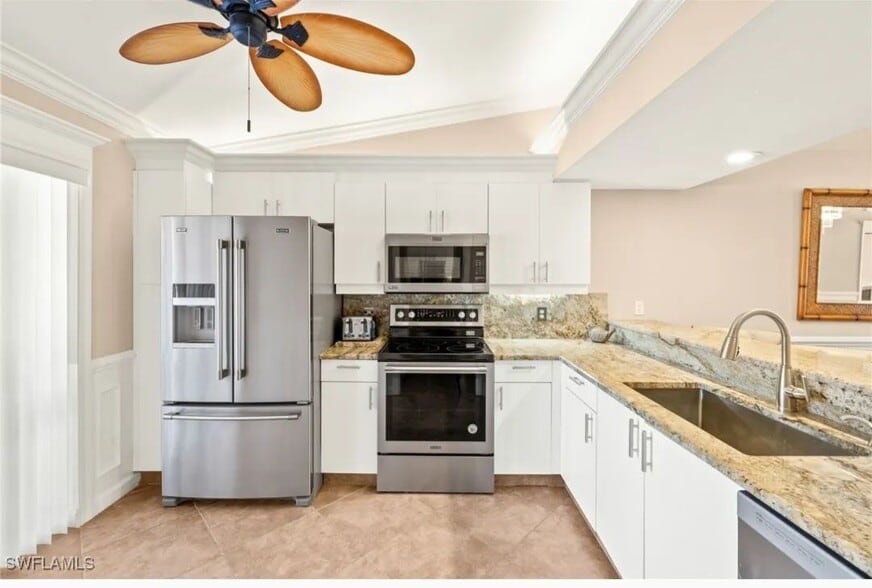 Building Photo - 2202 Hidden Lake Dr