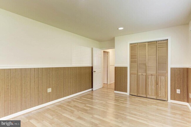Building Photo - 11821 Charen Ln