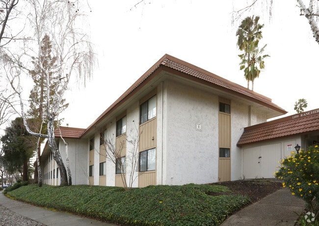 Building Photo - Charter Court Apartments