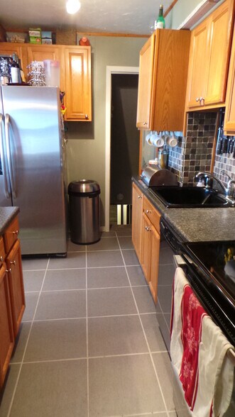 Building Photo - 43 Freeman street