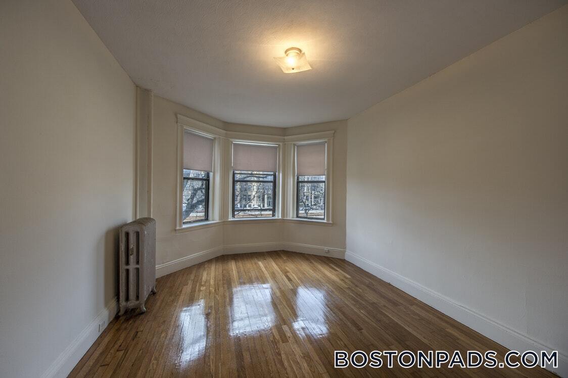 Building Photo - 1148 Commonwealth Ave