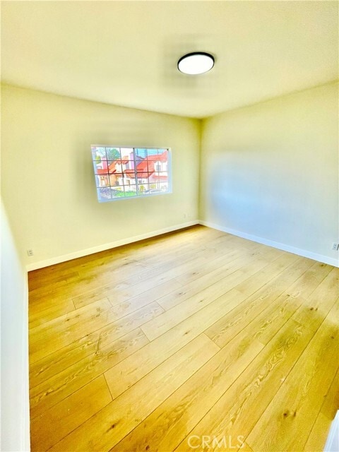 Building Photo - 5320 N Muscatel Ave