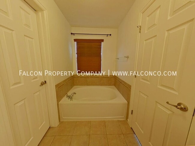 Building Photo - 840 Wahsatch Ridge Pt