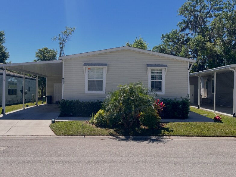 Building Photo - 3132 Bending Oak Dr