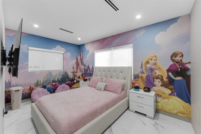 Building Photo - 2845 SW 127th Ave