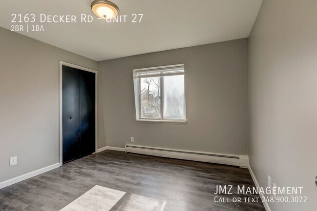 Building Photo - 2163 Decker Rd