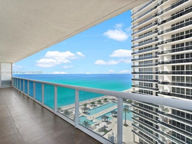 Building Photo - 1830 S Ocean Dr