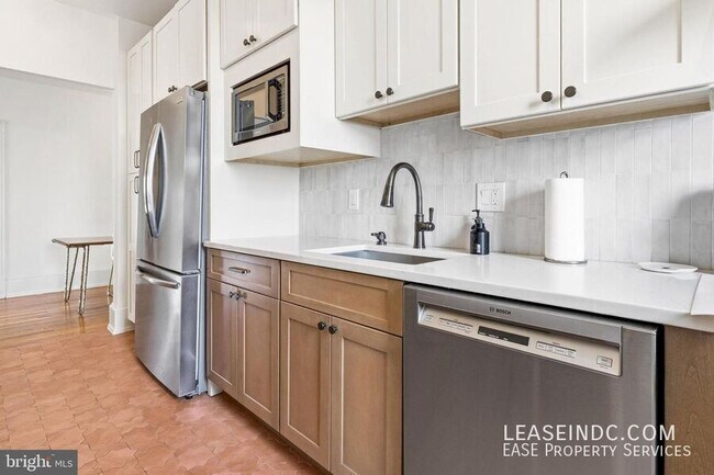 Building Photo - 3426 16th St NW