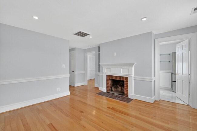 Building Photo - 1363 28th St NW