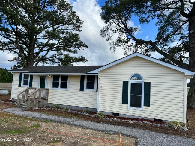 Building Photo - 116 Cooper Rd
