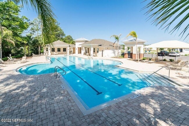 Building Photo - 15935 Great Lakes Cir