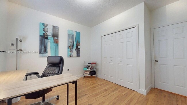 Building Photo - 12567 SW 121st Ave