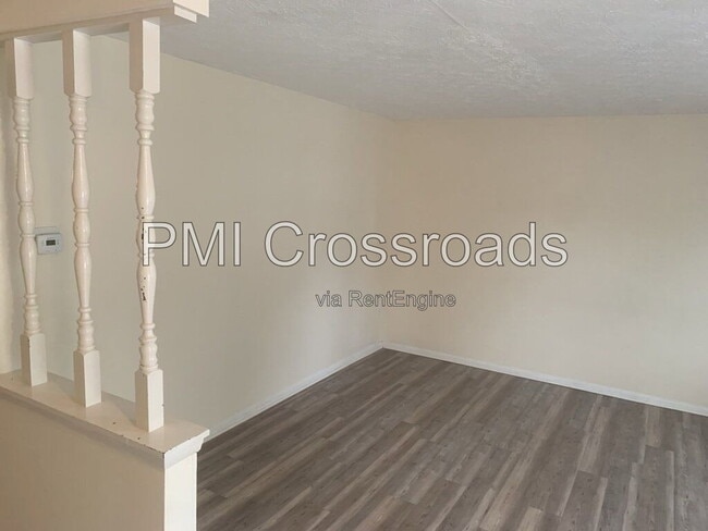 Building Photo - 7490 Stonetrail Way