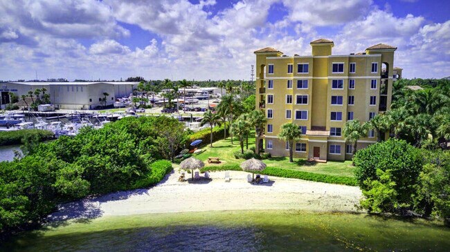 Building Photo - 1000 Scotia Dr